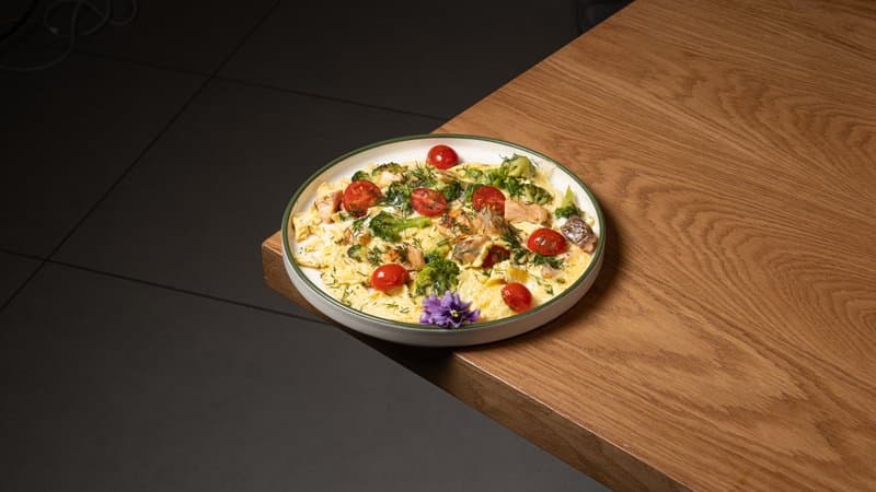 Омлет с лососем